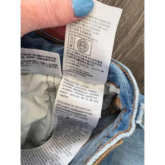 Levi’s Premium Denim Wedgie Straight Distressed Light Wash Jeans Size 24x30 - Picture 6 of 6